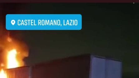 Tir in fiamme sulla via Pontina, paura in direzione Roma: traffico in tilt