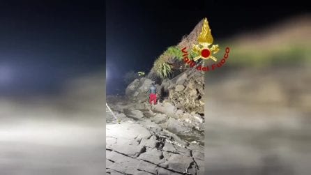 Vigili del fuoco a Bogliasco per il crollo di una falesia