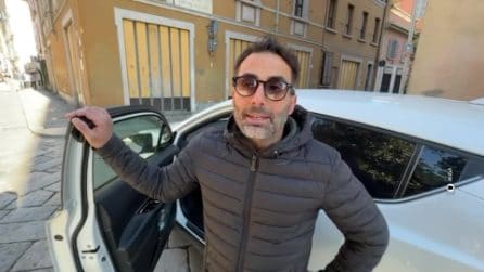 Ragazze di 20 anni inseguite di notte da 5 sconosciuti a Pavia, un tassista si ferma e le salva