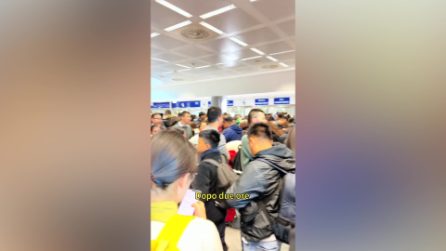 Un turista cinese a Malpensa: "Cinque ore di fila, non venite a Milano. Figuriamoci alle Olimpiadi"