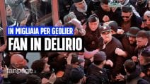 Fan in delirio per il firmacopie di Geolier