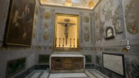 Roma, parroco di San Lorenzo in Lucina: "Angelo con volto di Meloni? In effetti somiglianza c'è"