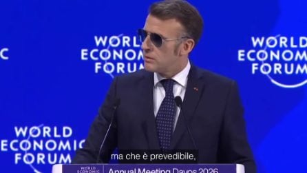 Macron a Davos attacca Trump: ": “Preferiamo il rispetto ai bulli”