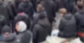 Roma-Stoccarda, Polizia blocca pullman ultras carichi di bottiglie vuote e aste metalliche