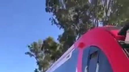 Scontro tra un treno e una gru in Spagna, ci cono feriti: il video dei soccorsi