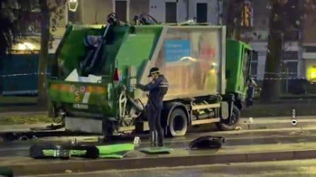 Incidente in corso Sempione a Milano, un morto e due feriti: coinvolte due auto e un camioncino Amsa