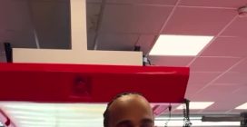 Lewis Hamilton mostra quello che non si è visto del debutto della Ferrari SF-26: "Ecco il dietro le quinte"