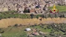 A Niscemi si allarga il fronte della frana: case in bilico destinate a crollare