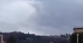 Bomba d'acqua nel Frusinate: fiume rompe gli argini, in piena la Cascata di Isola del Liri