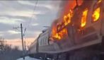 La Russia colpisce treno passeggeri in Ucraina con 200 persone: morti e feriti
