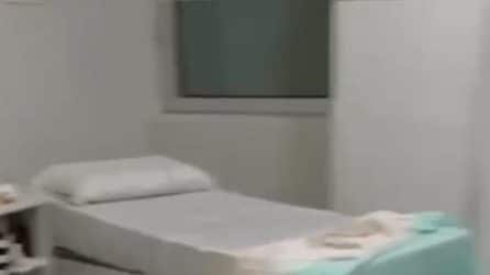 Tubatura si rompe al Sant’Andrea e crolla il controsoffitto: Psichiatria invasa da acqua bollente