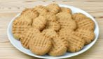 PEANUT BUTTER COOKIES: perfect for dunking in milk or hot tea!