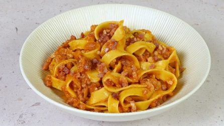 PASTA CON PROSCIUTTO CRUDO: il piatto che sa di domenica!