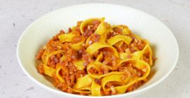 PASTA WITH PROSCIUTTO: the dish that tastes like Sunday!