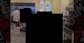 Caso Epstein, in un video inedito il finanziere rincorre due ragazze nella cucina di casa sua