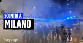 Tensioni al corteo contro le Olimpiadi a Milano: petardi e fumogeni, la polizia risponde con cariche