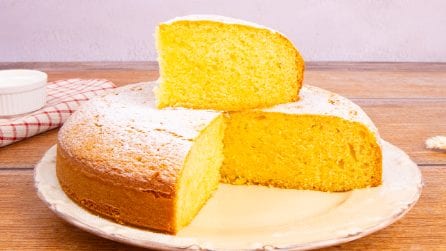 CREAM CAKE: indulge in its delicate flavor!