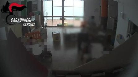 Le immagini dei maltrattamenti nell'asilo degli orrori di Verona