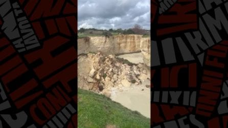 Maltempo, crolla l'arco dei faraglioni di Sant'Andrea a Melendugno