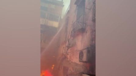 Gli interni del teatro Sannazaro di Napoli completamente distrutto