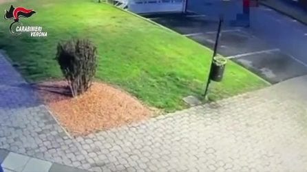 Verona, investito più volte da un'auto e ucciso davanti al centro commerciale