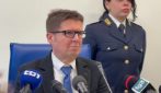 Fermato poliziotto che ha ucciso un 28enne a Rogoredo: "Sulla pistola a salve c'è solo il suo dna"
