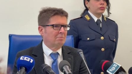 Fermato poliziotto che ha ucciso un 28enne a Rogoredo: "Sulla pistola a salve c'è solo il suo dna"