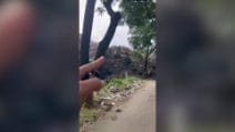 In Indonesia frana una delle discariche più grandi del mondo: almeno 5 morti e numerosi dispersi