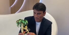 Sal Da Vinci vince Sanremo 2026: "Dedico la vittoria a Geolier, l'ho sentito ogni giorno"