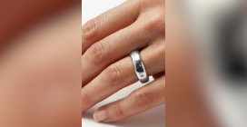 "Per Sempre Sì", l'anello della canzone di Sanremo venduto online: ma Sal Da Vinci non ne sa nulla