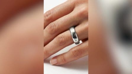 "Per Sempre Sì", l'anello della canzone di Sanremo venduto online: ma Sal Da Vinci non ne sa nulla