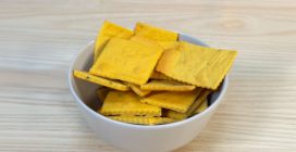 CHICKPEA CRACKERS: extra CRUNCHY and ready in A FEW MINUTES