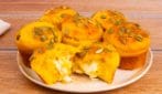 SAVORY PUMPKIN MUFFINS WITH CHEESE CENTER: delicious and stringy!