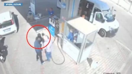Rapine a distributori di benzina e negozi in tutta la provincia di Napoli: era sempre la stessa banda, 5 arresti