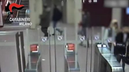 Lite sul bus e coltellate a scuola nel Milanese: tre studenti in carcere, due sono minori