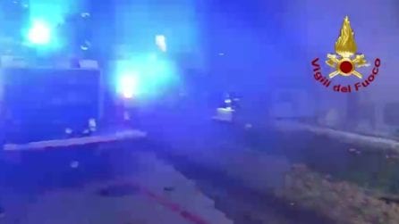 Incendio in un parcheggio vicino aeroporto di Alghero, 14 auto in fiamme