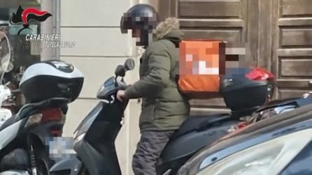 Rider sfruttati e controllati ogni minuto, quattro indagati per caporalato a Messina