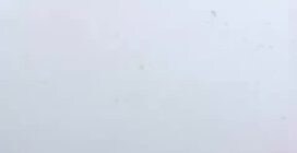 Neve sul Vesuvio, turisti sorpresi e divertiti: ultimo colpo di coda dell'inverno