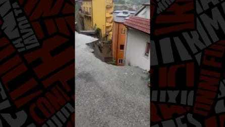 Maltempo, crolla un muro di contenimento a Rapolla: famiglie evacuate