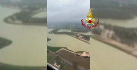 Maltempo a Pescara, allagamenti e smottamenti: le immagini dall'elicottero dei vigili del fuoco