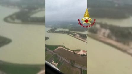 Maltempo a Pescara, allagamenti e smottamenti: le immagini dall'elicottero dei vigili del fuoco