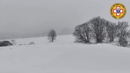 Slavina sul Gran Sasso lambisce residence e attraversa la provinciale