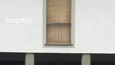 Funerali di Bossi, Salvini contestato a Pontida: “Vergogna, molla la camicia verde”