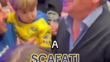 Scafafese promossa in Serie C e in un video si vede il presidente distribuire banconote da 500 euro