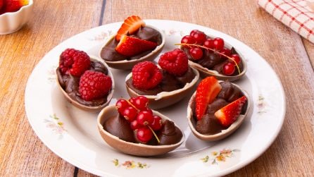 CHOCOLATE STUFFED EGGS: they're perfect for serving at Easter!