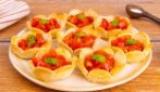 CESTINI DI PANE AL POMODORO: per un antipasto sfizioso da fare in pochi minuti!