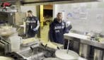 Controlli dei Nas nelle mense ospedaliere, trovati insetti e cibi scaduti: il video