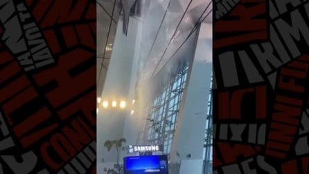 Indonesia, il tetto dell'aeroporto di Giacarta cede sotto il peso delle piogge