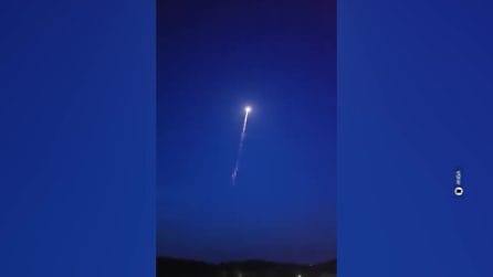 Scia luminosa nei cieli di Campania, Molise e Puglia: non è una stella ma un rifiuto spaziale