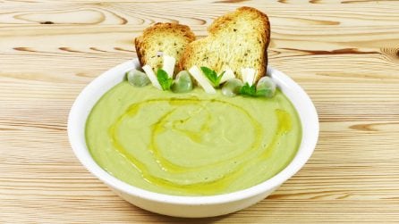 CREAMY BROAD BEAN SOUP: very delicious and easy to make!